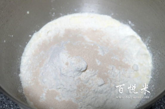 自己在家做面包，比面包店的還好吃，烘焙小白也能做